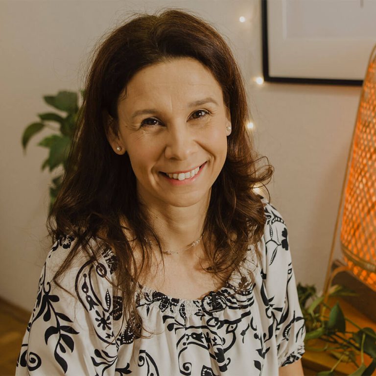 Dr. Bangó Márta